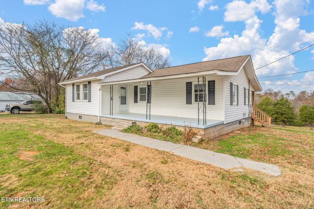 2950 Craigs Chapel Rd, Greenback, TN 37742