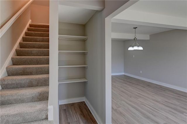1020 S Mccoy Street, Independence, MO 64050