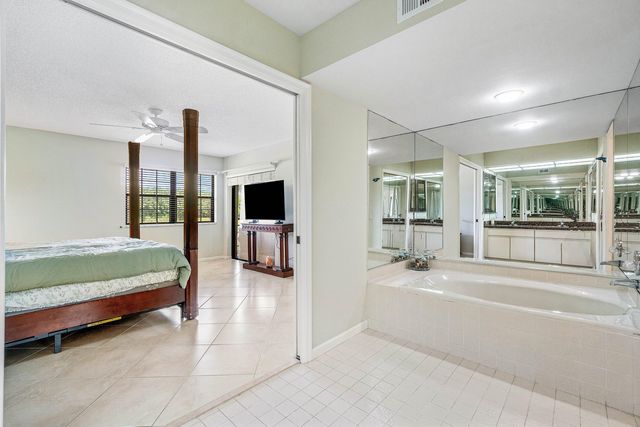 6446 Aspen Glen Circle, Boynton Beach, FL 33437