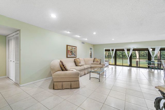 6446 Aspen Glen Circle, Boynton Beach, FL 33437
