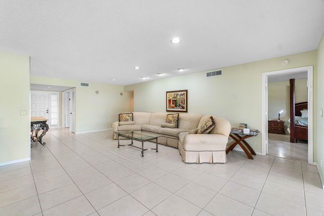6446 Aspen Glen Circle, Boynton Beach, FL 33437