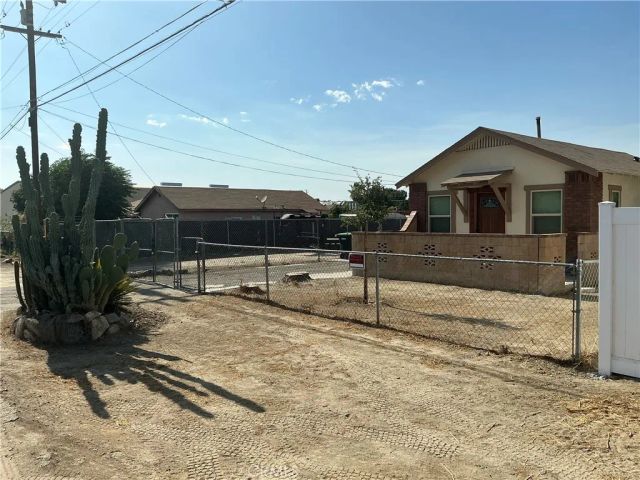 723 W 9th, San Jacinto, CA 92582