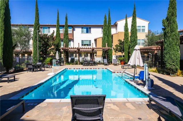 930 E Drapery Lane, Anaheim, CA 92802