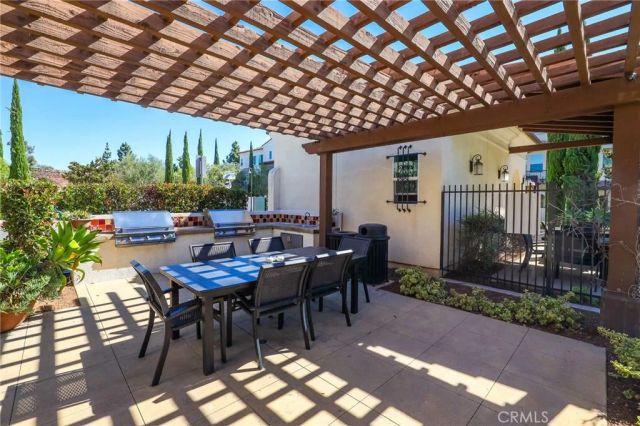 930 E Drapery Lane, Anaheim, CA 92802
