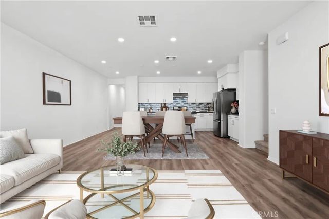 930 E Drapery Lane, Anaheim, CA 92802