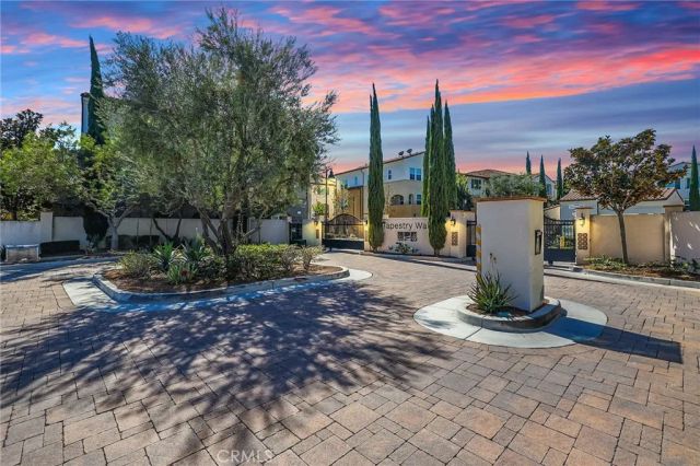 930 E Drapery Lane, Anaheim, CA 92802