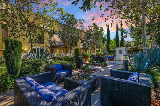 930 E Drapery Lane, Anaheim, CA 92802