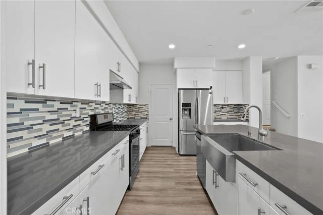 930 E Drapery Lane, Anaheim, CA 92802