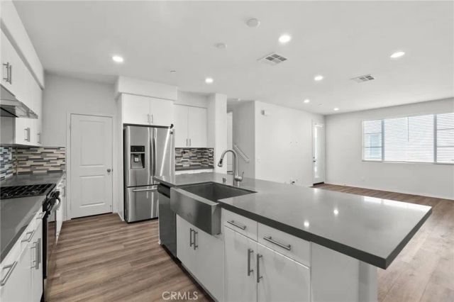 930 E Drapery Lane, Anaheim, CA 92802