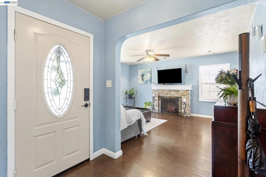 Image 13 of property listing at 381 Lexington Ave, San Leandro, CA 94577
