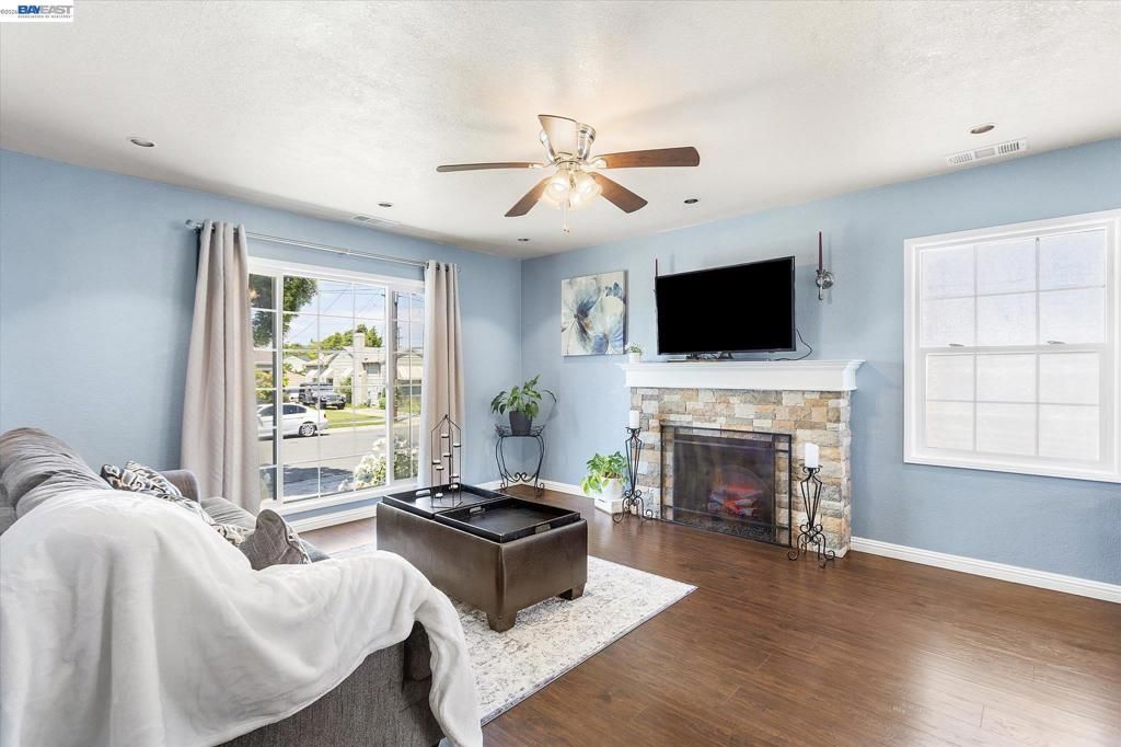 Image 14 of property listing at 381 Lexington Ave, San Leandro, CA 94577