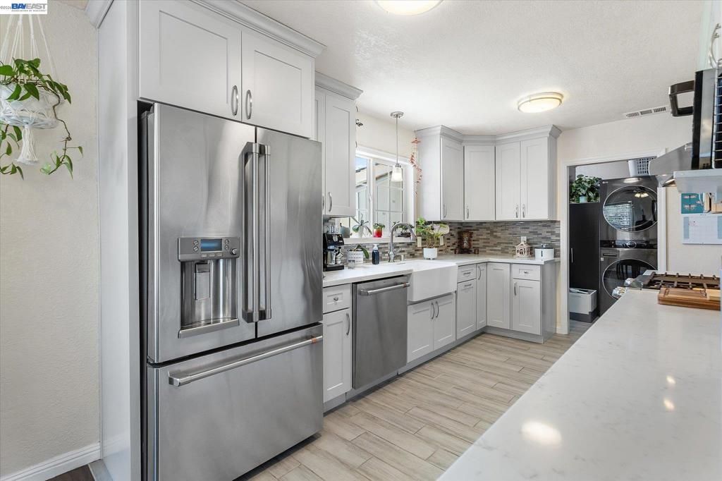 Image 21 of property listing at 381 Lexington Ave, San Leandro, CA 94577