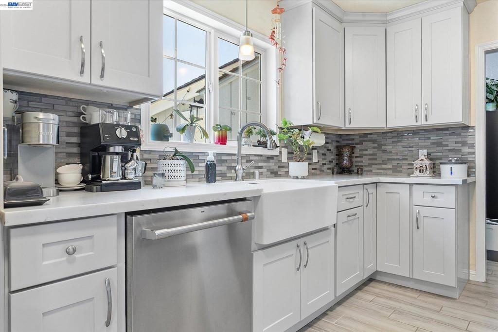 Image 23 of property listing at 381 Lexington Ave, San Leandro, CA 94577
