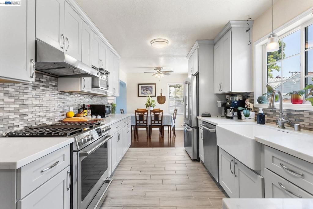 Image 27 of property listing at 381 Lexington Ave, San Leandro, CA 94577