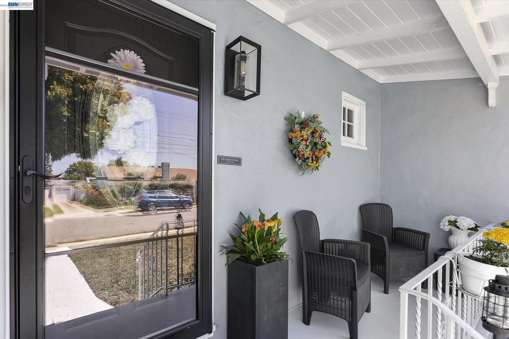 Image 9 of property listing at 381 Lexington Ave, San Leandro, CA 94577