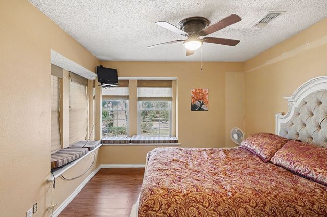 1925 Highland Park Circle, Denton, TX 76205