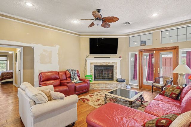 1925 Highland Park Circle, Denton, TX 76205