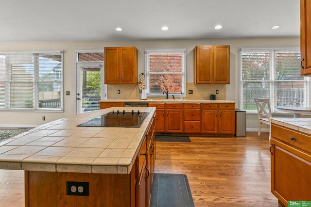 9404 S 27th Avenue, Bellevue, NE 68147