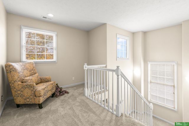 9404 S 27th Avenue, Bellevue, NE 68147