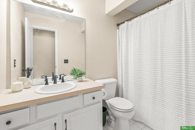 9404 S 27th Avenue, Bellevue, NE 68147