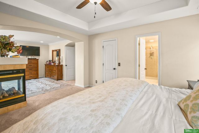 9404 S 27th Avenue, Bellevue, NE 68147