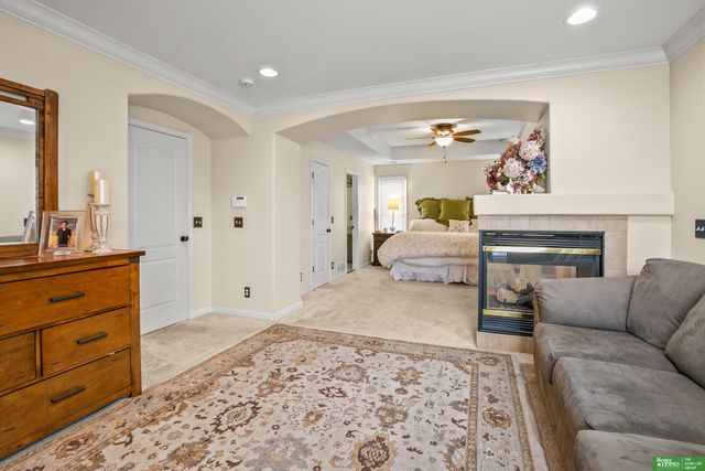 9404 S 27th Avenue, Bellevue, NE 68147