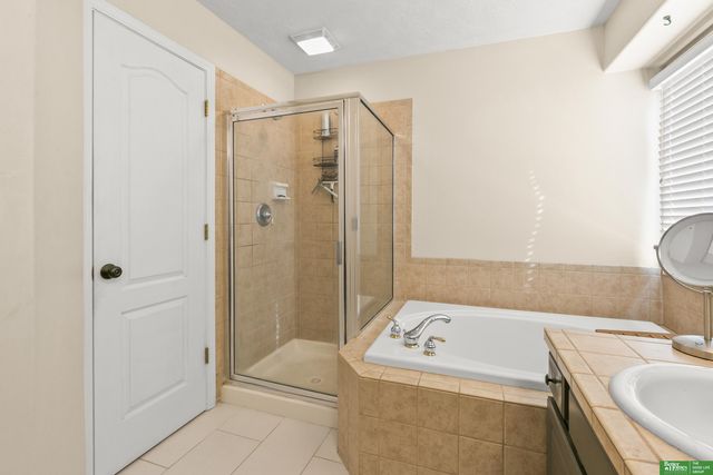 9404 S 27th Avenue, Bellevue, NE 68147