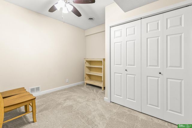 9404 S 27th Avenue, Bellevue, NE 68147