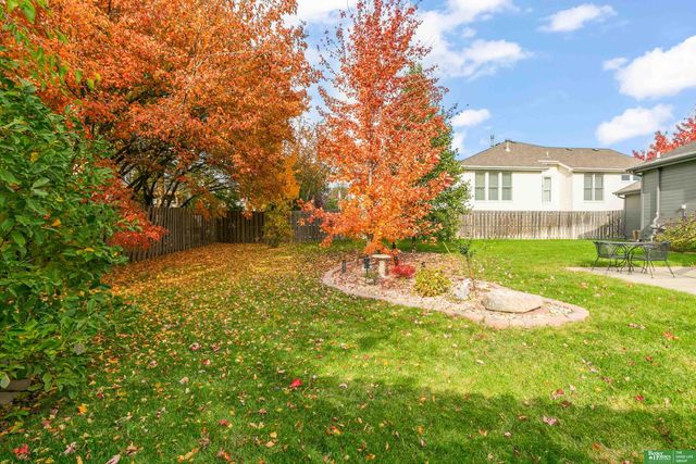 9404 S 27th Avenue, Bellevue, NE 68147