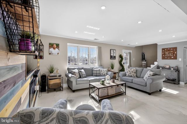 1999 HOLLANDALE DR, Bensalem, PA 19020