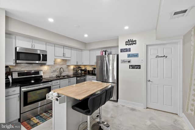 1999 HOLLANDALE DR, Bensalem, PA 19020