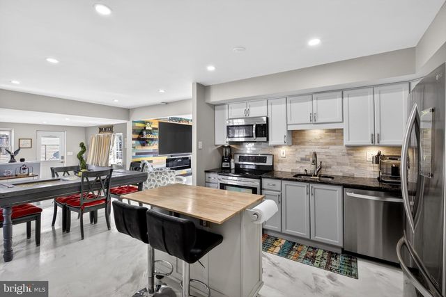 1999 HOLLANDALE DR, Bensalem, PA 19020