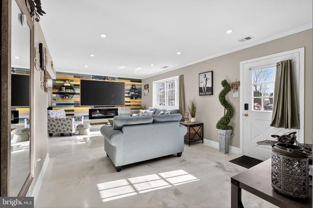 1999 HOLLANDALE DR, Bensalem, PA 19020