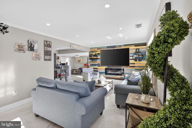 1999 HOLLANDALE DR, Bensalem, PA 19020