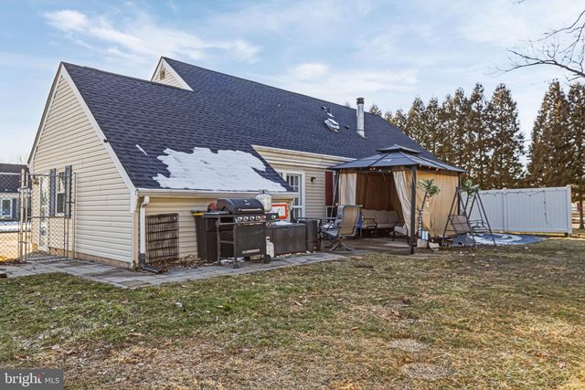 1999 HOLLANDALE DR, Bensalem, PA 19020