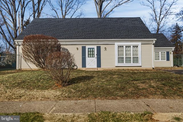 1999 HOLLANDALE DR, Bensalem, PA 19020