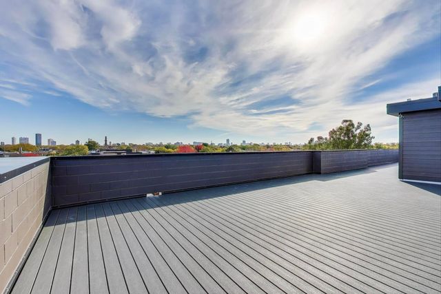 2307 W Foster Avenue 3, Chicago, IL 60625