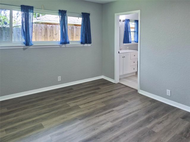 613 Magnolia, Lake Jackson, TX 77566