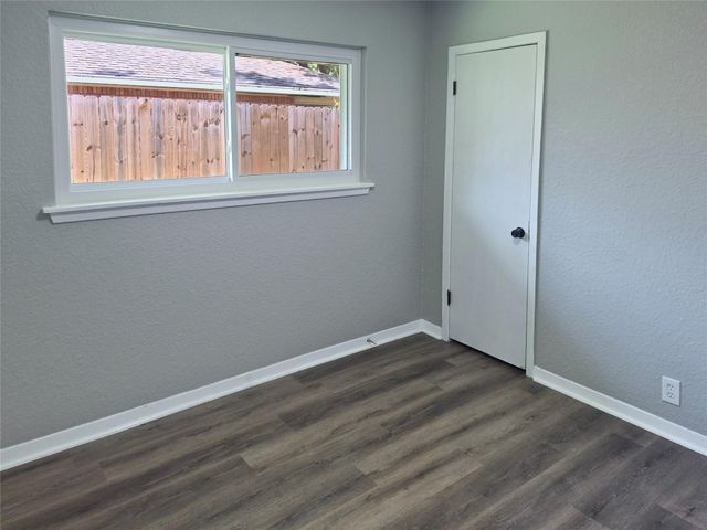 613 Magnolia, Lake Jackson, TX 77566