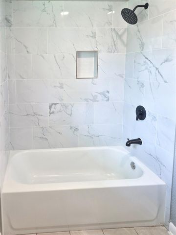 613 Magnolia, Lake Jackson, TX 77566