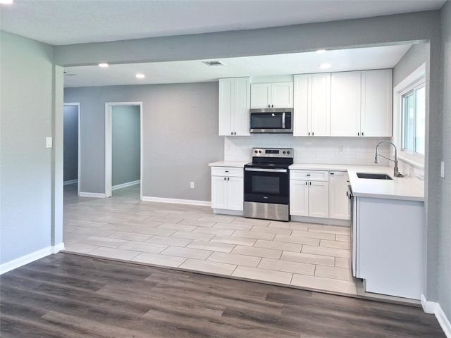 613 Magnolia, Lake Jackson, TX 77566