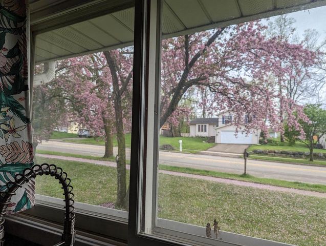 902 Moorland Road, Madison, WI 53713