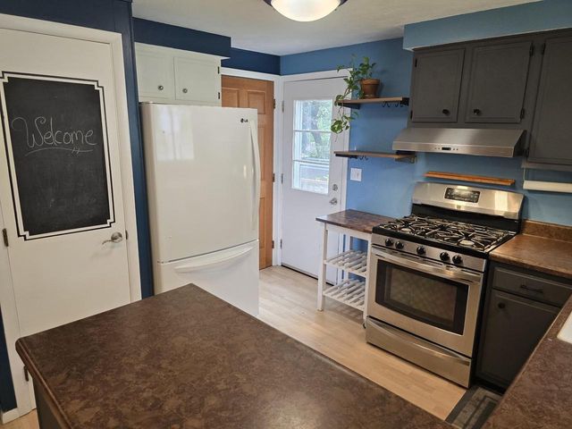 902 Moorland Road, Madison, WI 53713