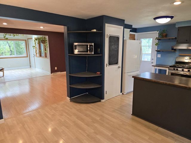 902 Moorland Road, Madison, WI 53713