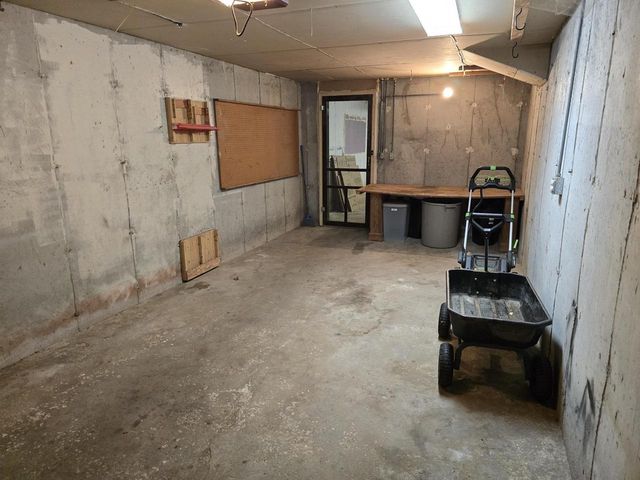 902 Moorland Road, Madison, WI 53713
