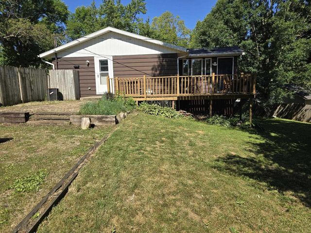 902 Moorland Road, Madison, WI 53713