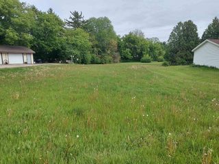 1239A W SOUTH PARK AVENUE, Oshkosh, WI 54902