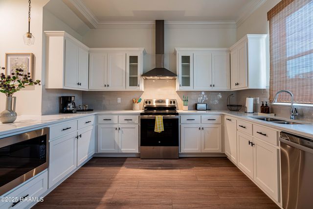 1510 Kaliste Saloom Road 404, Lafayette, LA 70508