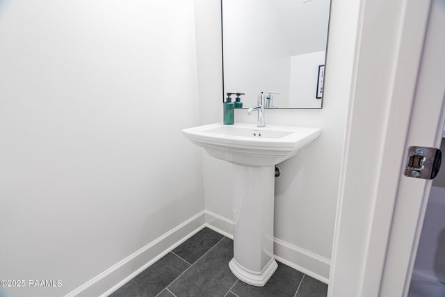 1510 Kaliste Saloom Road 404, Lafayette, LA 70508