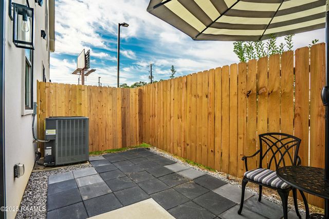 1510 Kaliste Saloom Road 404, Lafayette, LA 70508